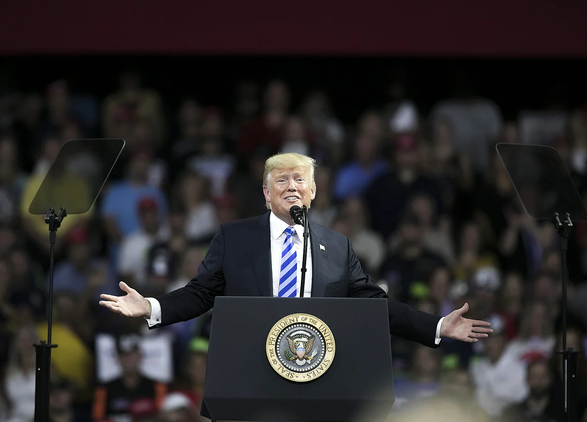 Trump Hits Campaign Trail as Prospect of Midterm Defeat Looms