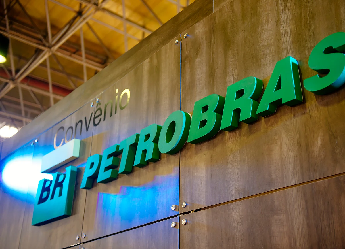Brazil Expects Petrobras Reserves Payout Above $18 Billion