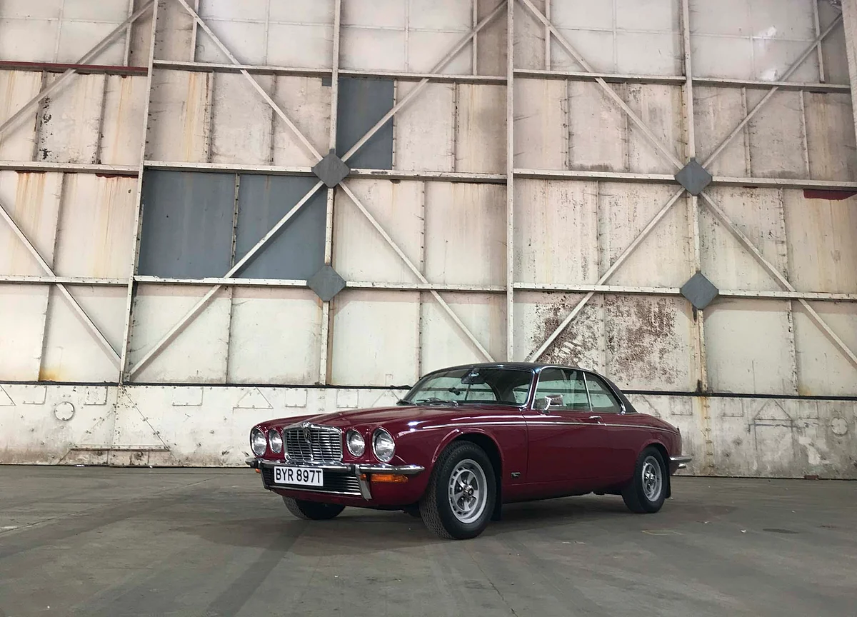 A Jaguar XJ Is the Coolest Vintage Car You Can Actually Afford to Buy