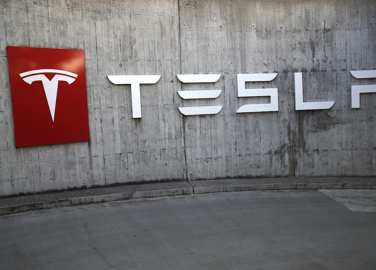 David Einhorn Says Tesla Resembles Lehman