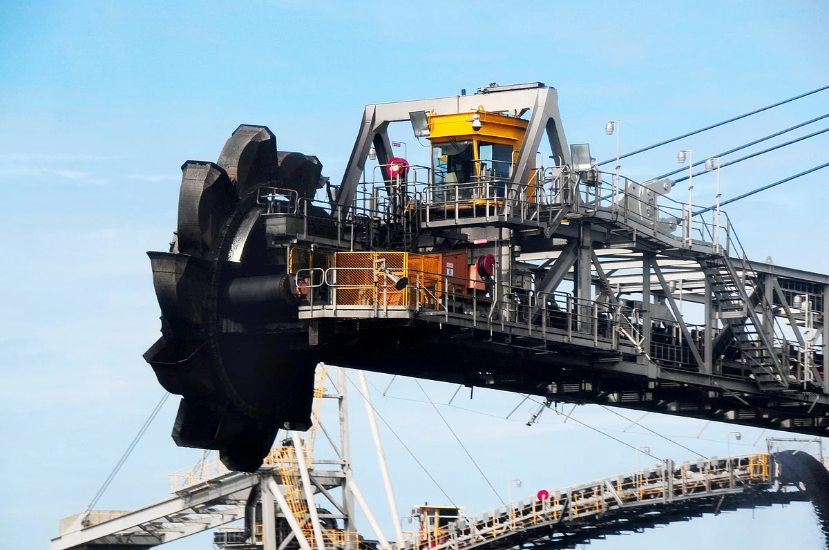 Adani Goes Green in Coal Country for First Australian Project