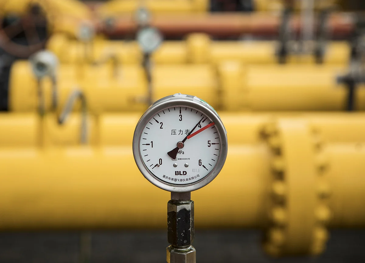 Adani Gas To Invest Rs 9,000 Crore On Distribution Networks Over Next 10 Years