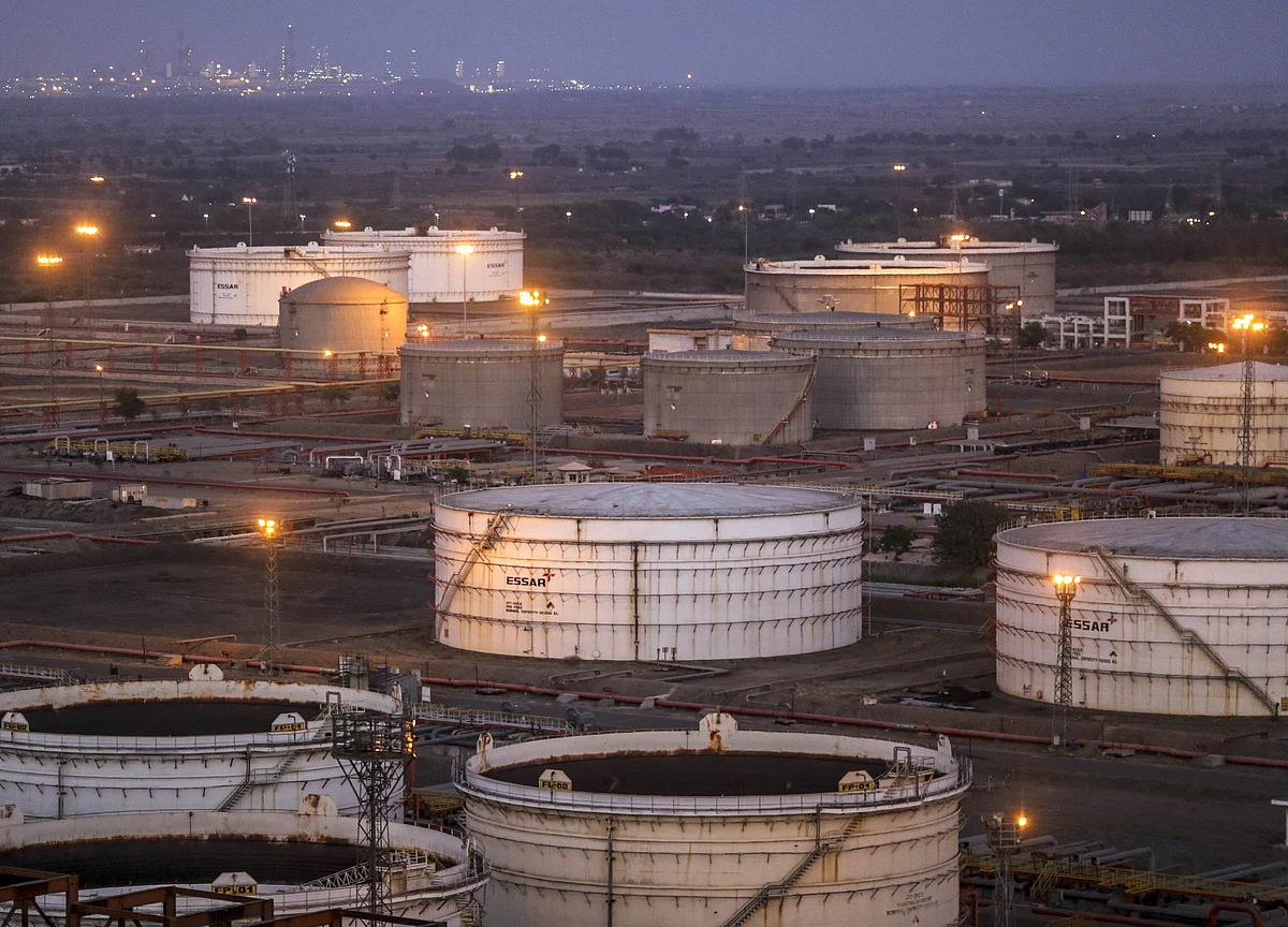 India Targets Oil Traders for $1.5 Billion Emergency Oil Reserve