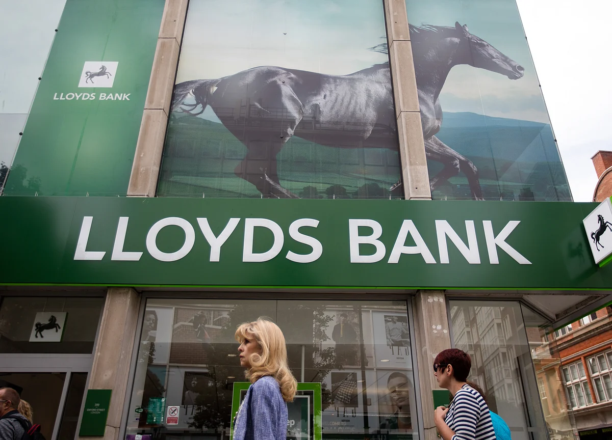 Lloyds Buys Tesco’s Home Loan Book for About $4.6 Billion