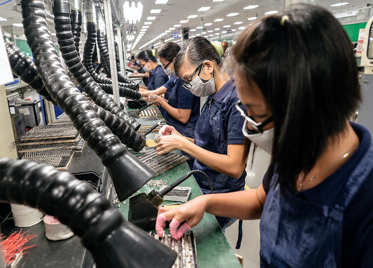 Early Indicators Show China's Slowdown Worsened Again in October
