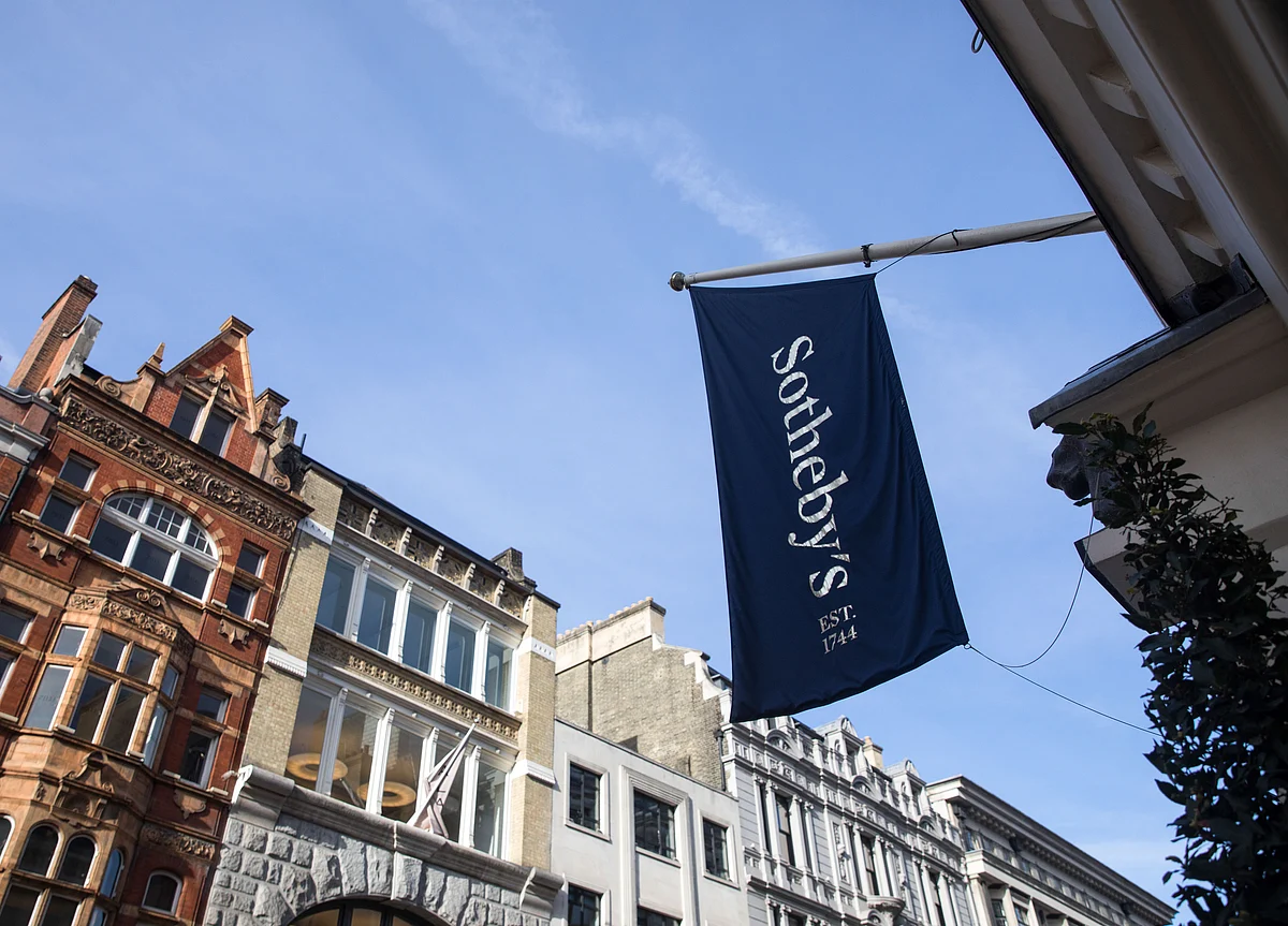 Sotheby’s Left Holding $16 Million Antique Jar in London Dispute