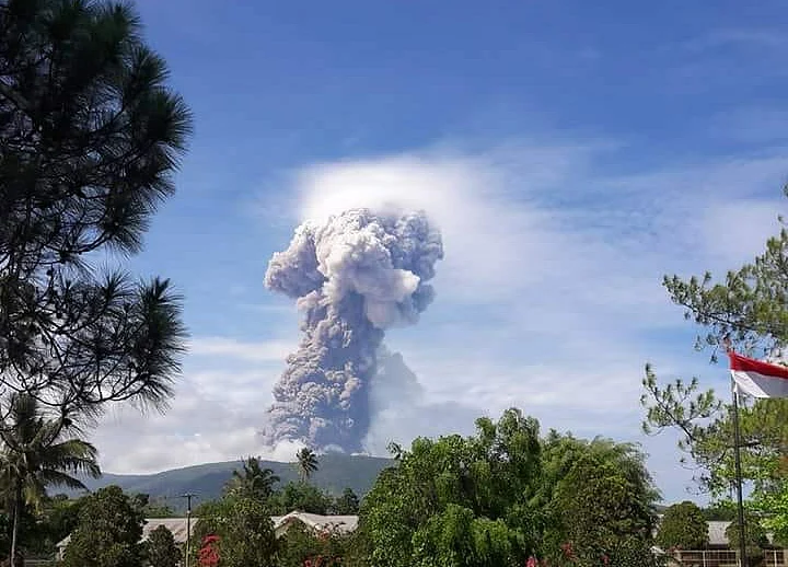 Indonesia Rocked by Volcano, Days After Earthquake Killed More Than 1,200