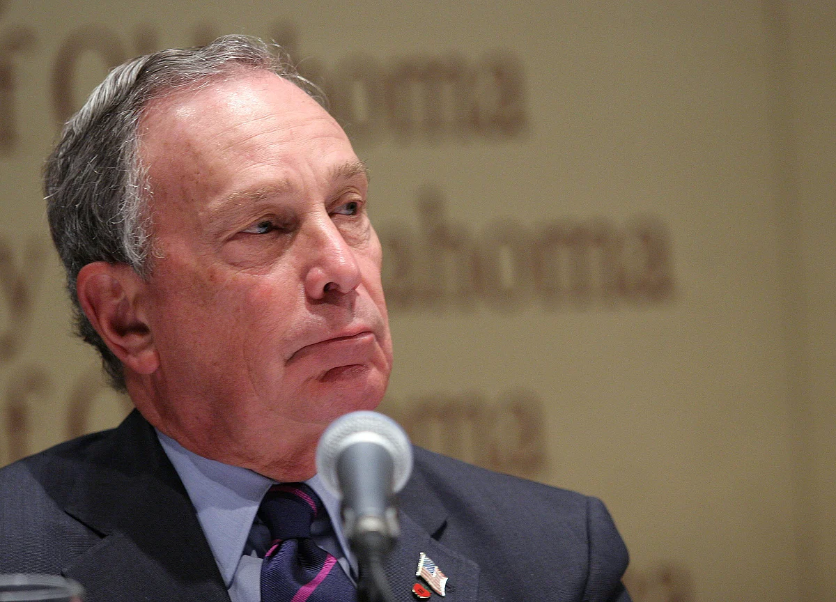 Weighing 2020 Bid, Michael Bloomberg Registers as a Democrat