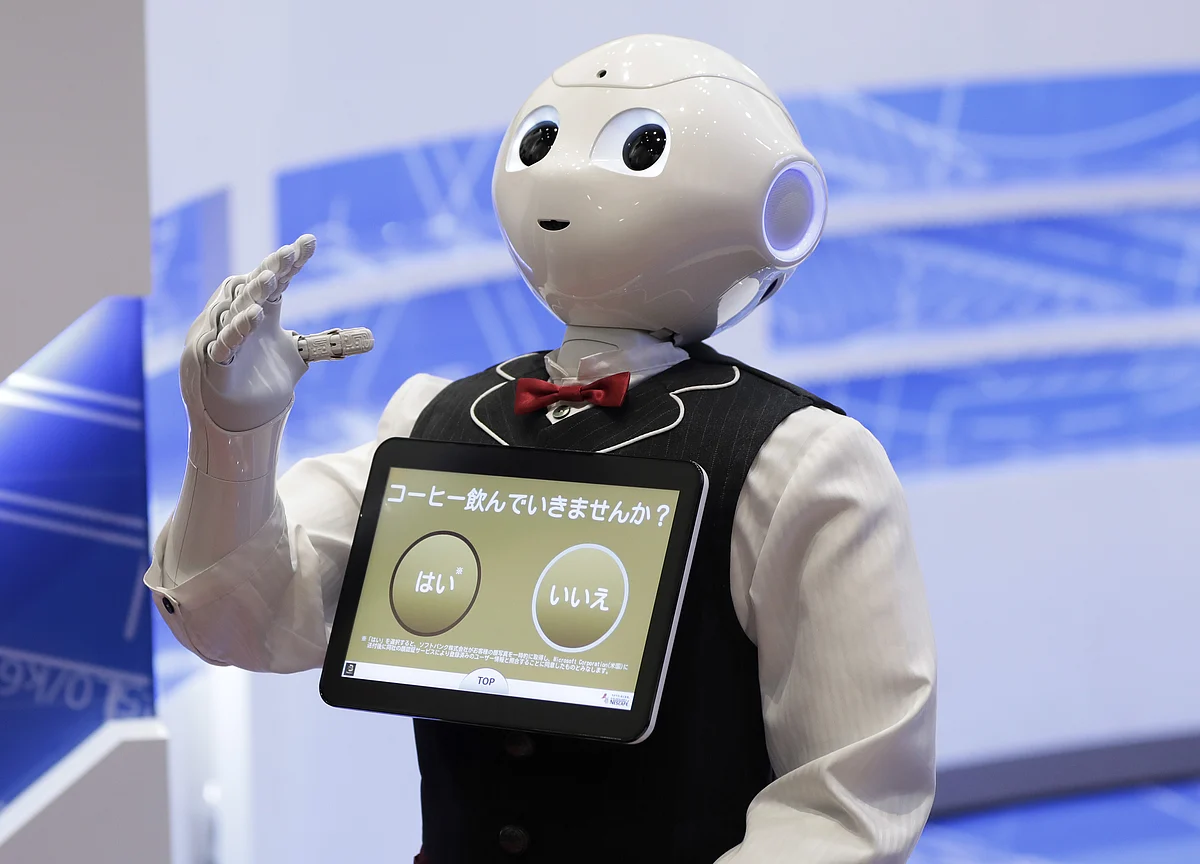 Robots Are Serving Spicy Soup at Haidilao’s Hotpot Restaurants