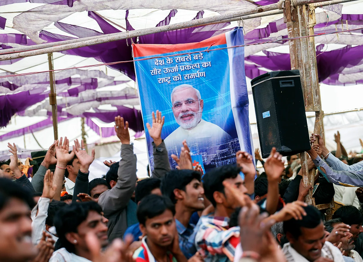 UTI Asset Looks Beyond Rupee Drop as India Poll Season Nears