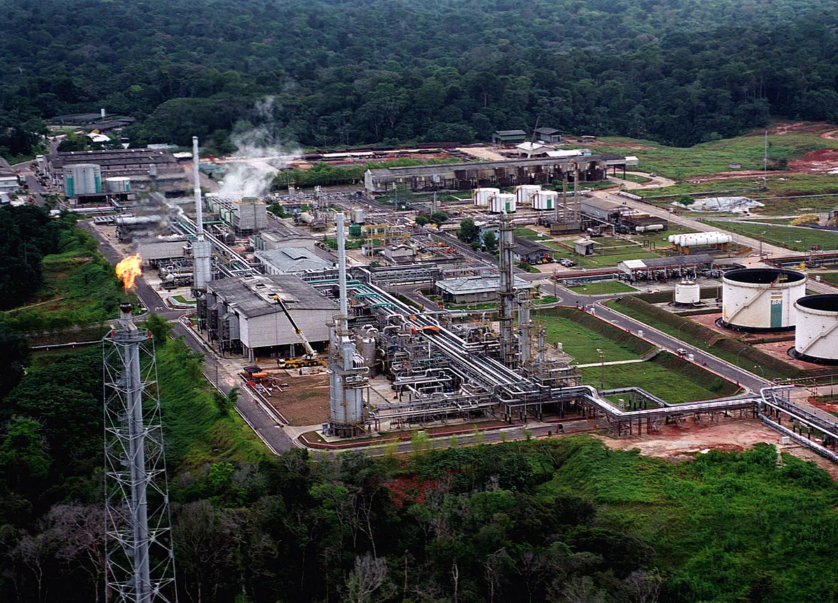 Engie, Caisse Plan to Bid $9 Billion For Petrobras Pipeline
