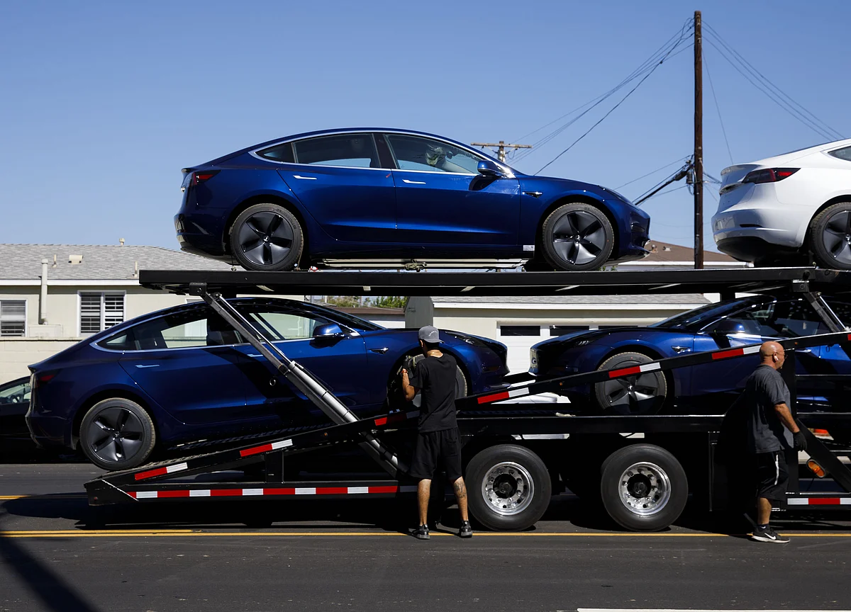 Analyst Calls Tesla’s Quarter One of the ‘Top Debacles’ in 20 Years of Tech