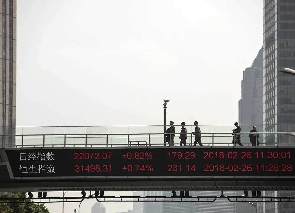 Stocks Drop From Record Highs; Yields Edge Higher: Markets Wrap