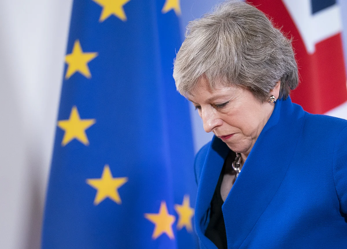 May Suffers First Brexit Defections as Three Tories Quit