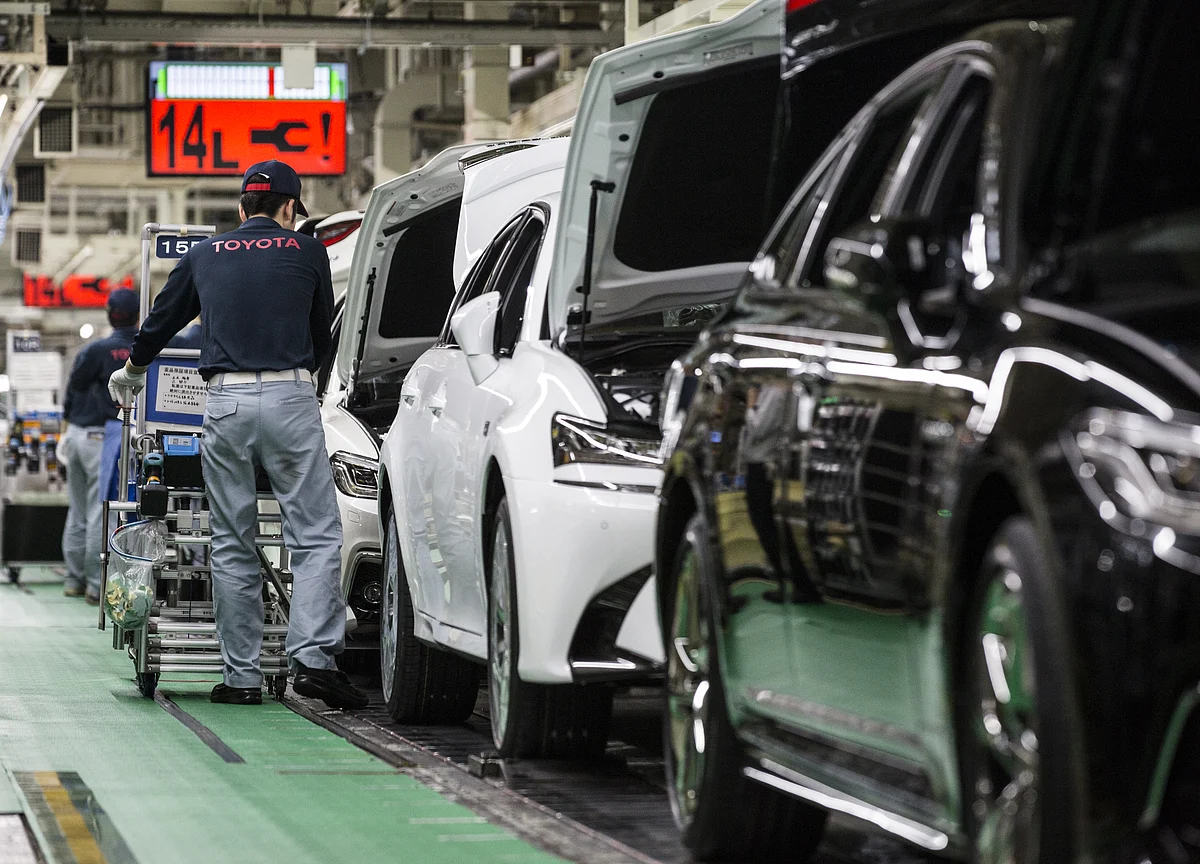 U.S. Holds Off on Trump’s Car Tariffs After Trade Meeting, Sources Say