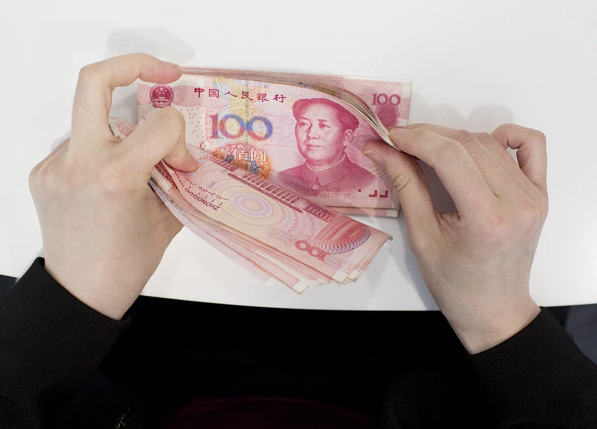 Chinese Banks Are Hiring People to Manage $930 Billion of Wealth