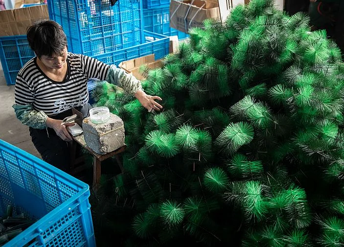China’s Christmas Village Isn’t Worried About Trump’s Trade War