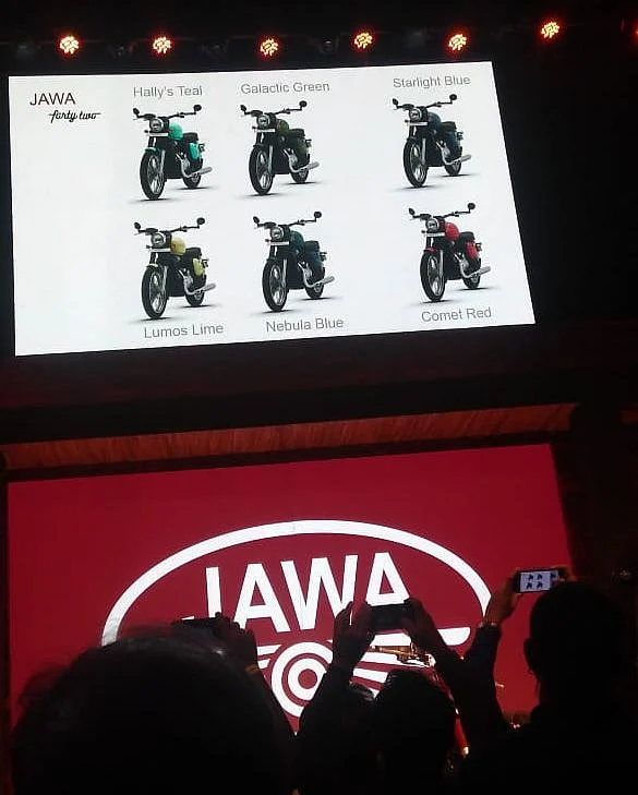 Jawa 42’s colour options displayed at the launch event. (Source: BloombergQuint)