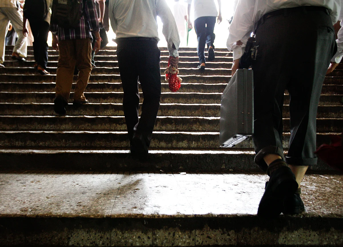 Asia Syndicated Loan Pricing Seen Rebounding From Decade Low