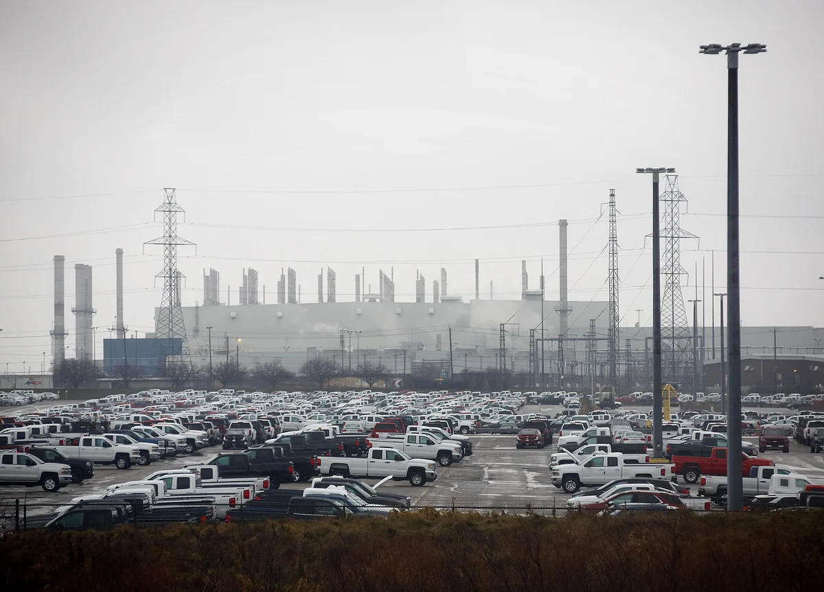 Trump’s ‘Great News’ Lands With Thud on Abandoned GM Plant Floor