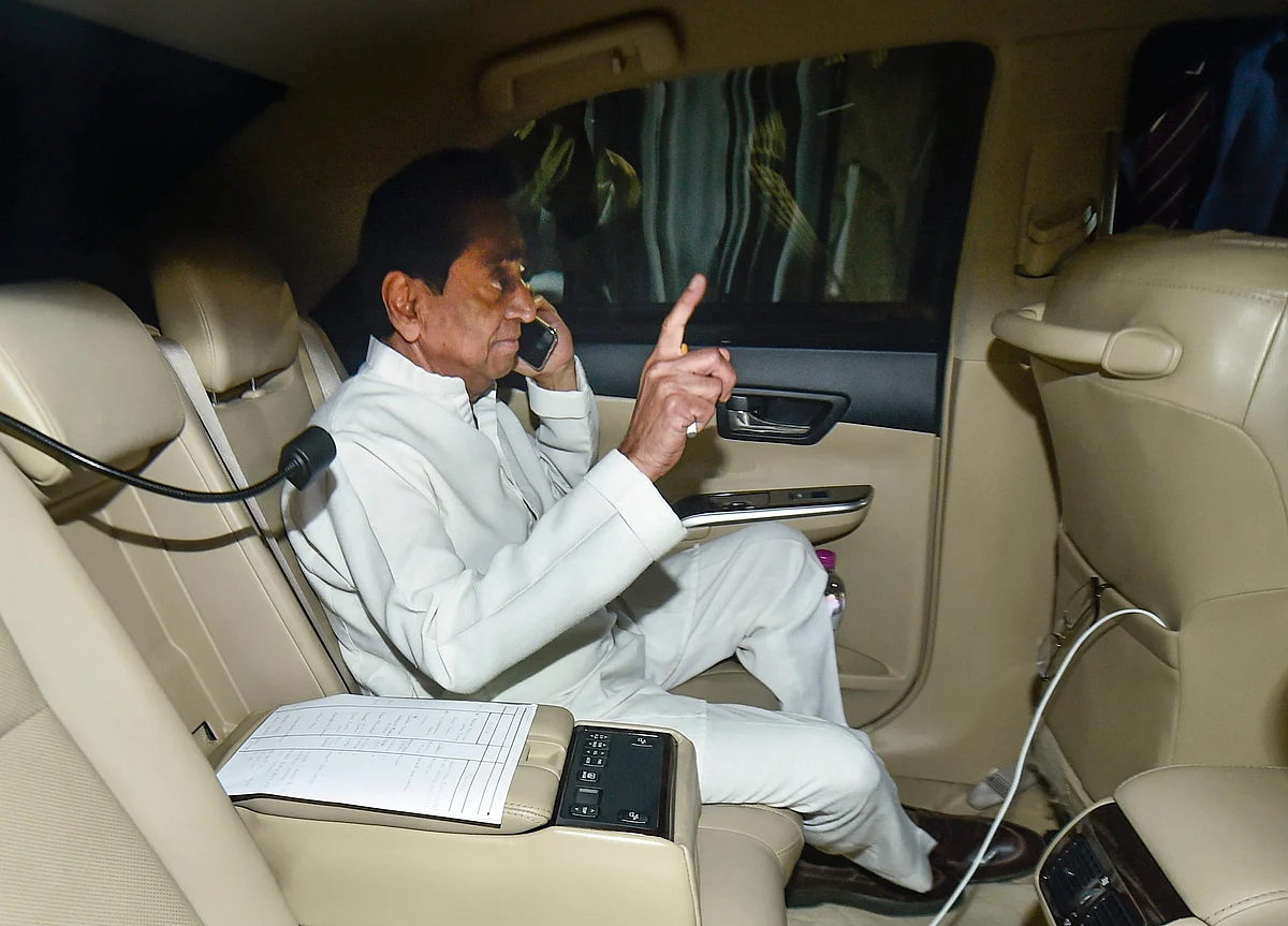 BJP Protests Outside Kamal Nath’s Residence Over UP-Bihar Remark
