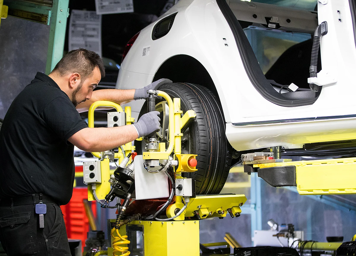 Germans Are Working Longer Hours But Becoming Less Efficient