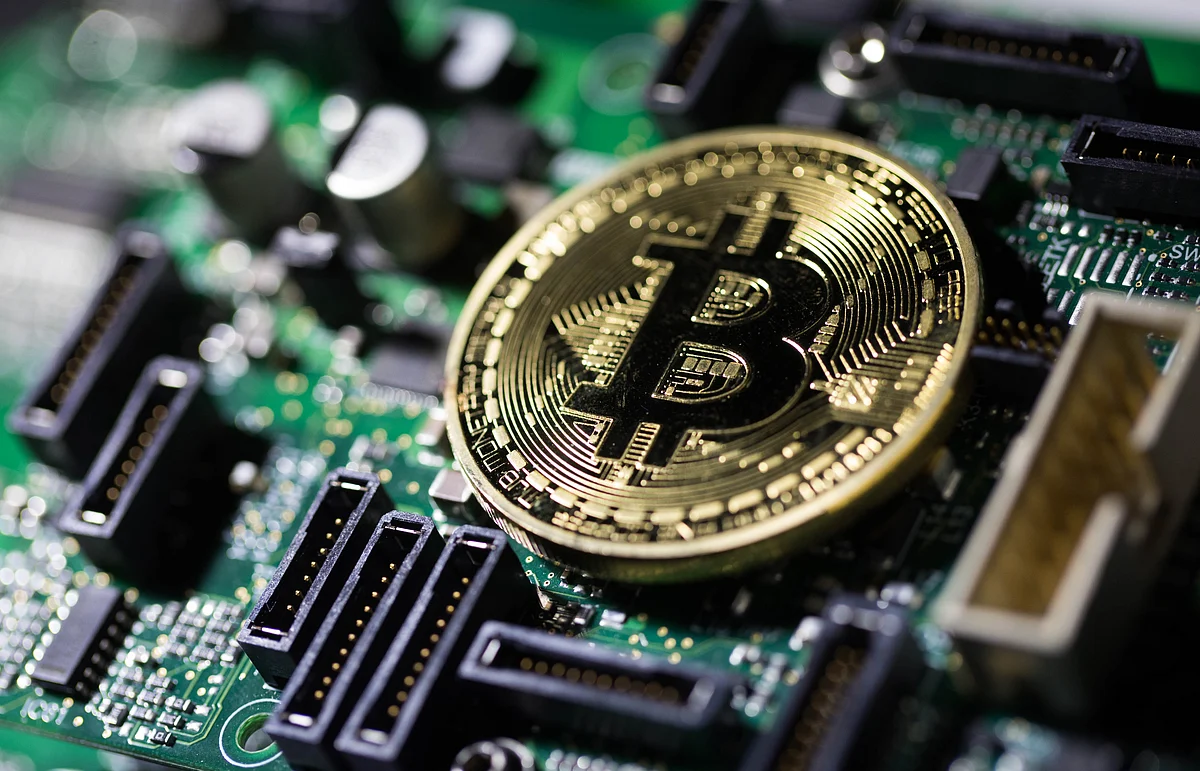 Bitcoin Rallies Past $4,000-Mark as Crypto Rebound Gathers Pace