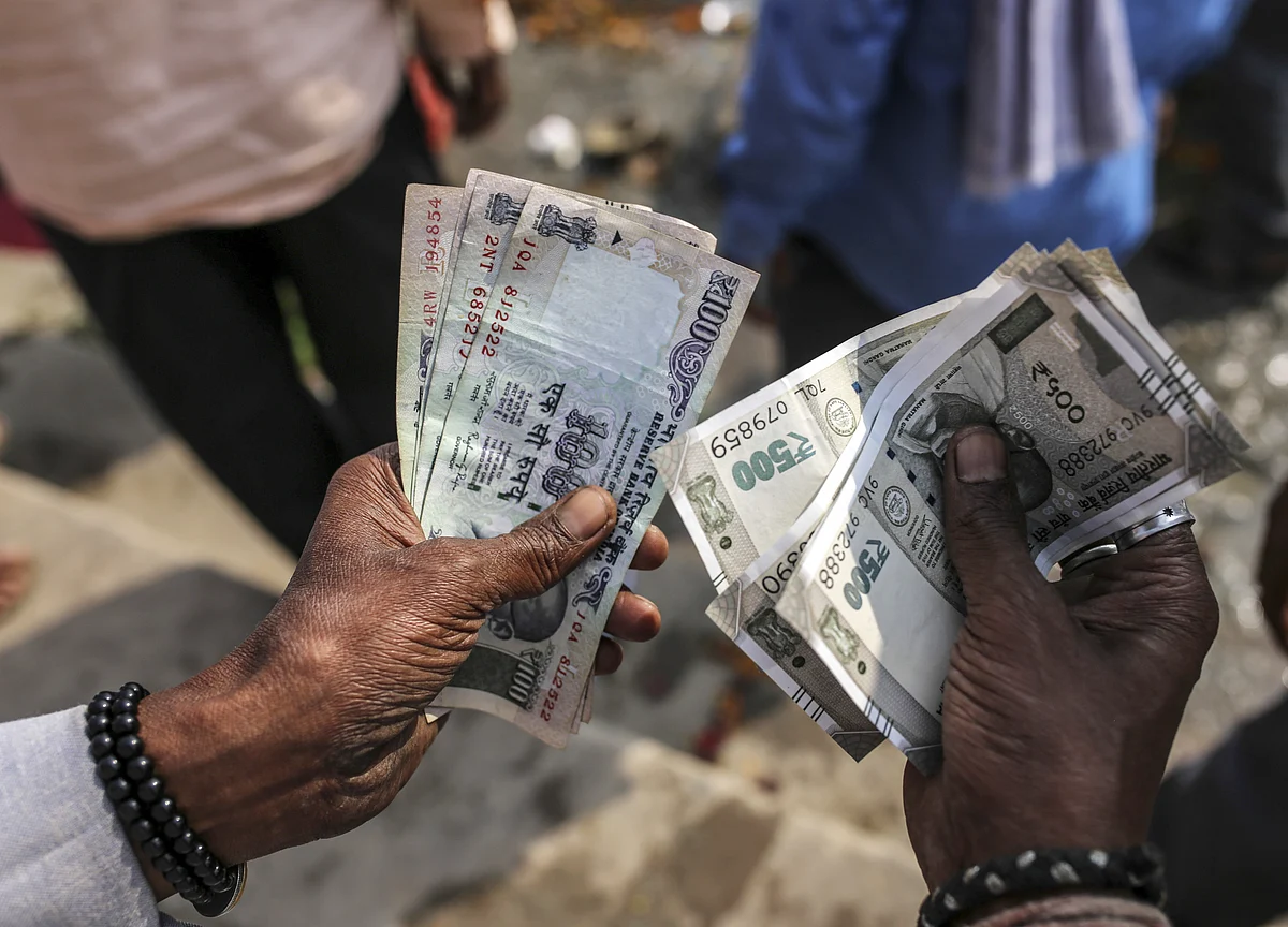 Funds Hope India's Mom-and-Pop Investors Keep the Faith in 2019