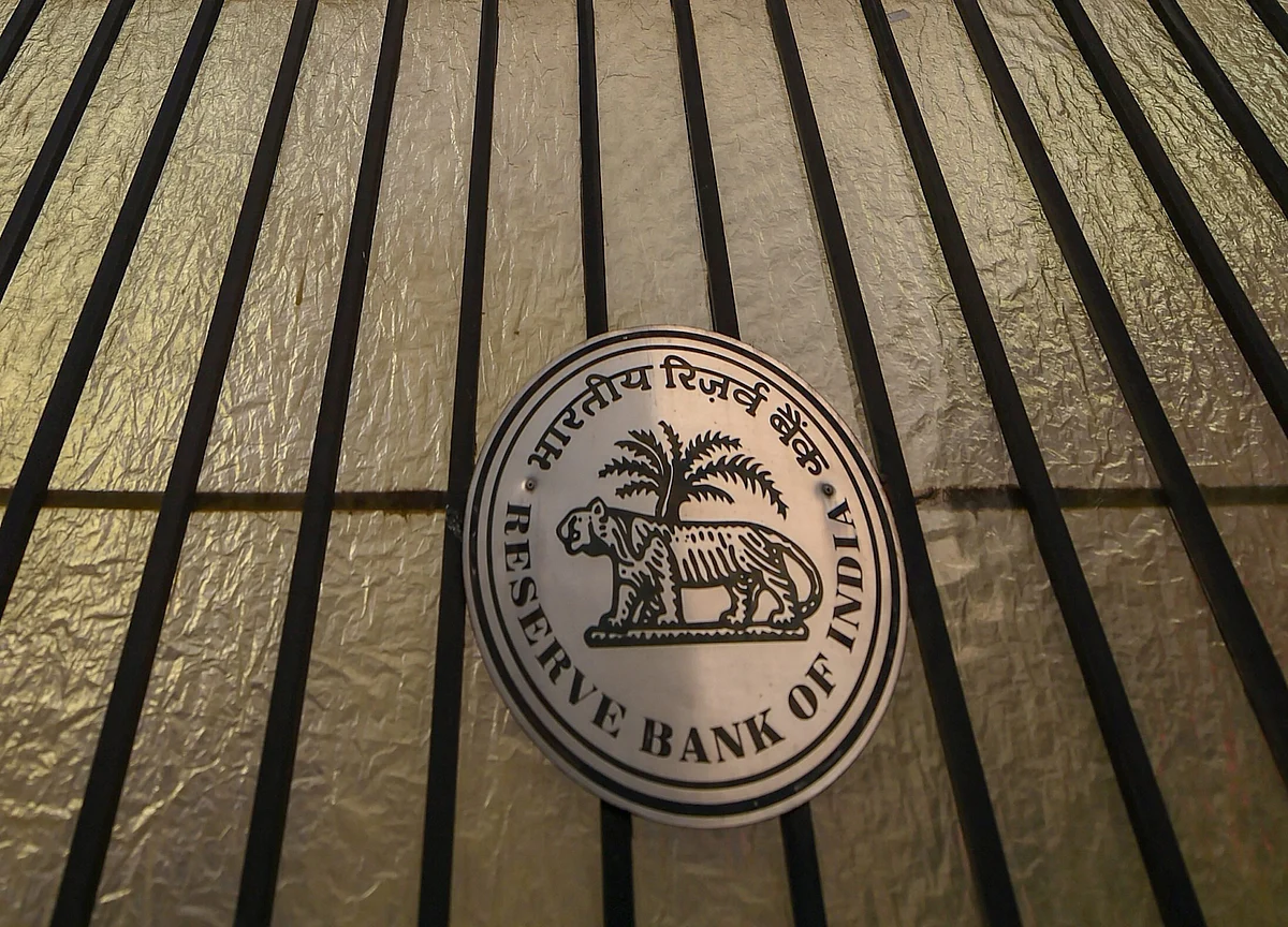 India’s Central Bank Is Trying to Drain Cash
