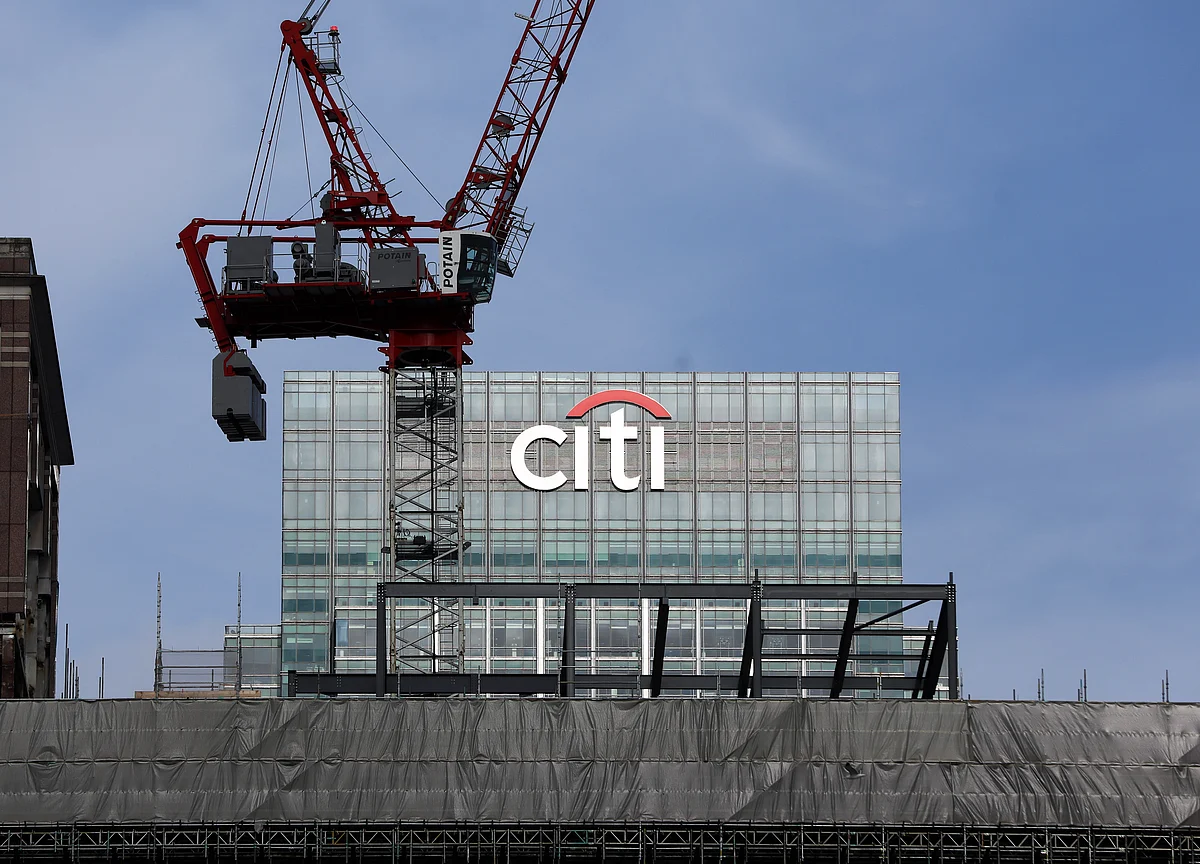 Citigroup Faces $180 Million Loss on Loan to Asia Fund