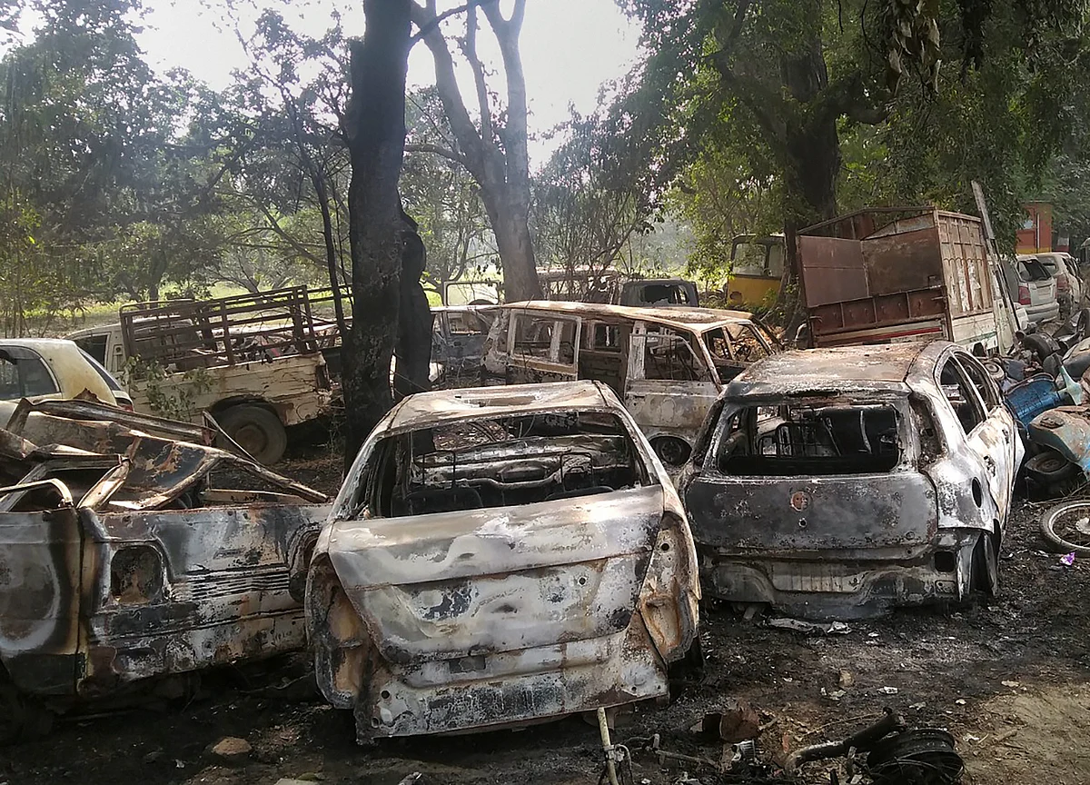 Indian Cop Killed by ‘Cow Vigilantes’ as Hindu Nationalists Riot
