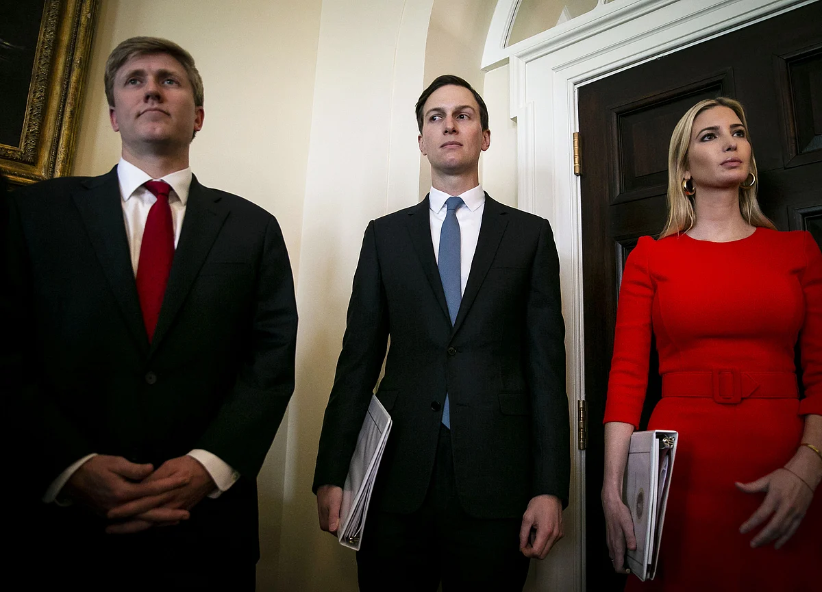 Trump Seeks New Chief After Ayers Roils Kelly Succession Plan