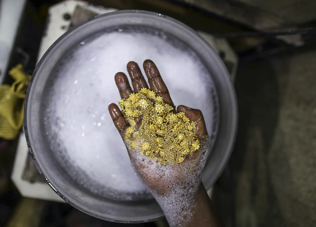 India’s Gold Smugglers Are Getting Really Creative