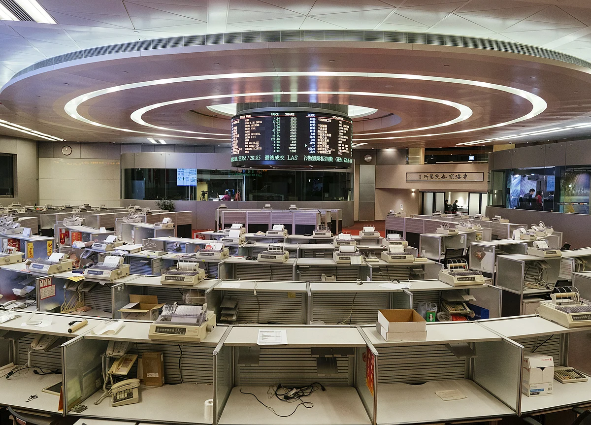 Here’s Why Hong Kong’s Stock Market Makes Some Investors Nervous