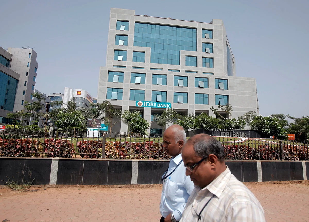 Government Not To Participate In LIC’s Open Offer In IDBI Bank