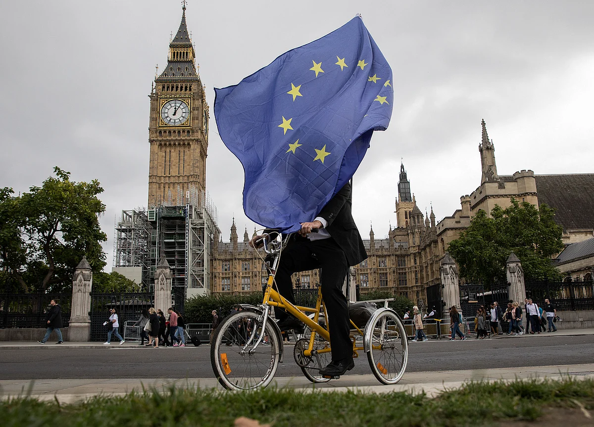 A Very British Protest as Anger Boils Over at May's Brexit Dodge
