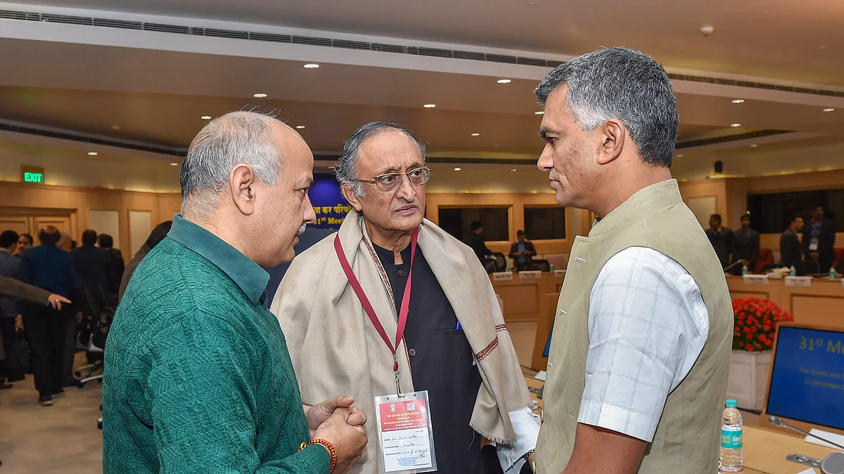 Manish Sisodia, Amit Mitra, and Krishna Byre Gowda at the GST Council meeting, in New Delhi, on Dec, 22, 2018. (Photographer: Manvender Vashist/PTI)