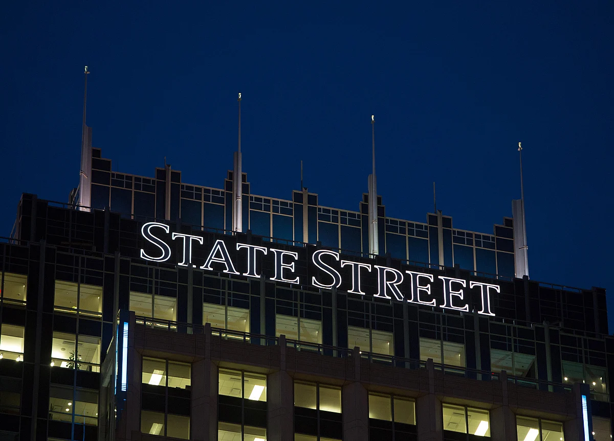 State Street to Lay Off 15% of Senior-Management Ranks