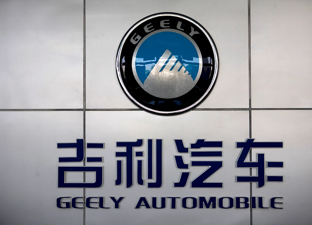 Volvo and Geely to Merge Engine Units in Electric Car Push
