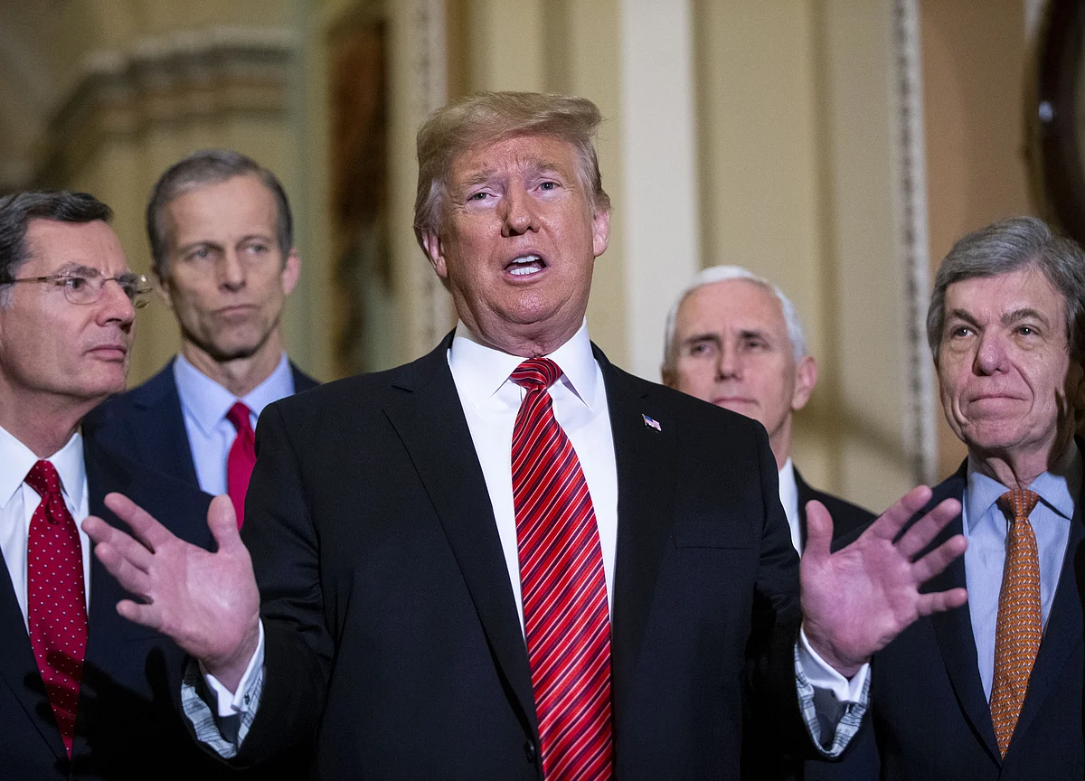 House Votes to Open Some Agencies as GOP Balks: Shutdown Update