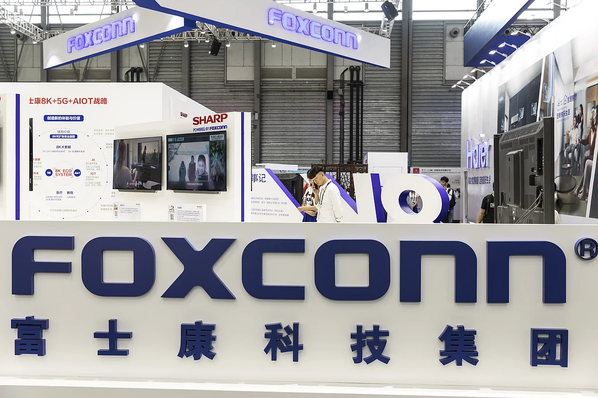 The Foxconn booth at the CES Asia 2018 show in Shanghai, China. (Photographer: Qilai Shen/Bloomberg)
