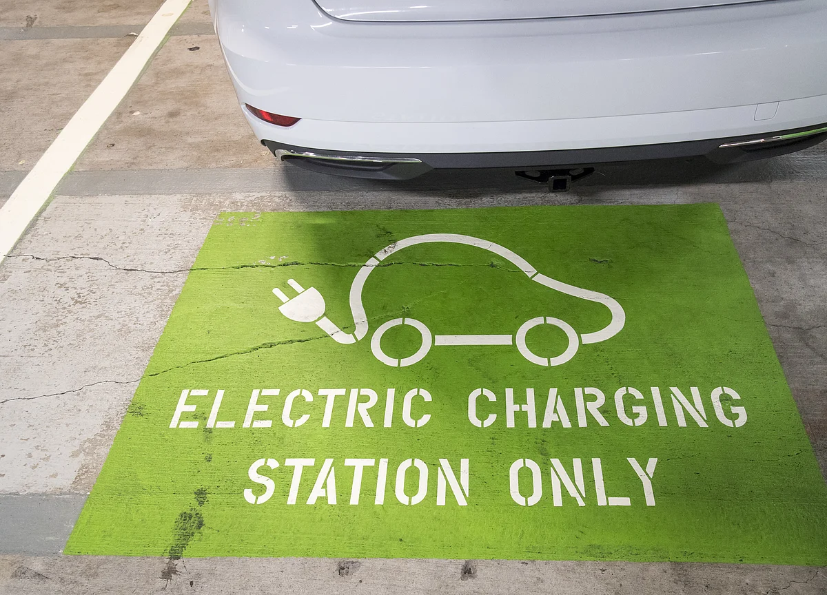VW Is Setting Up Electric Car Charging Stations in China