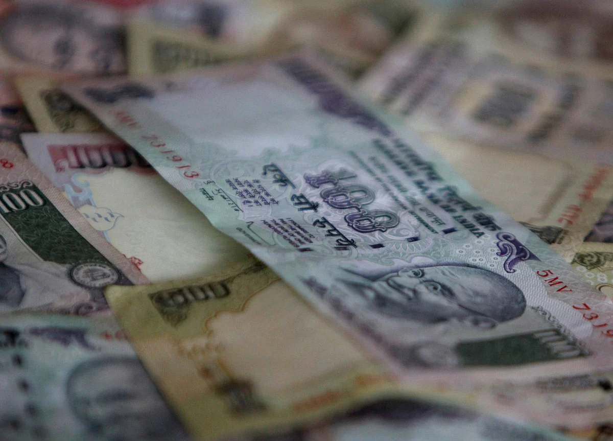 India FX Reserves Cross Russia to Become World’s 4th Biggest