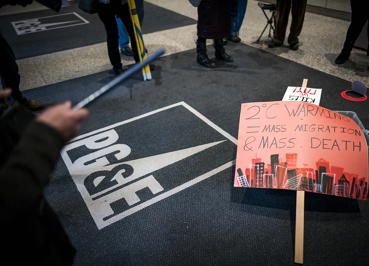PG&E Gets Second Junk Grade After Moody's Credit Downgrade