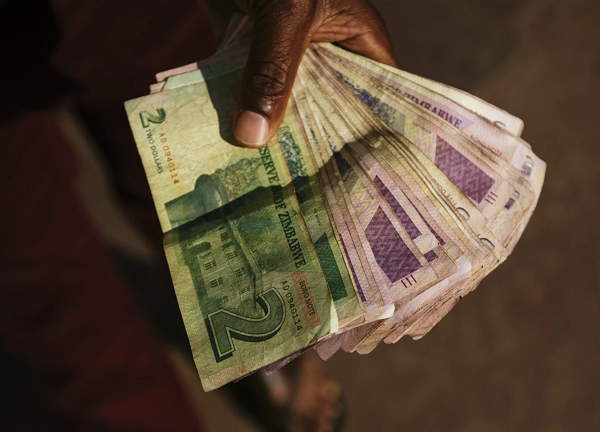 South Africa Is Said to Help Zimbabwe With Debt-Clearance Talks