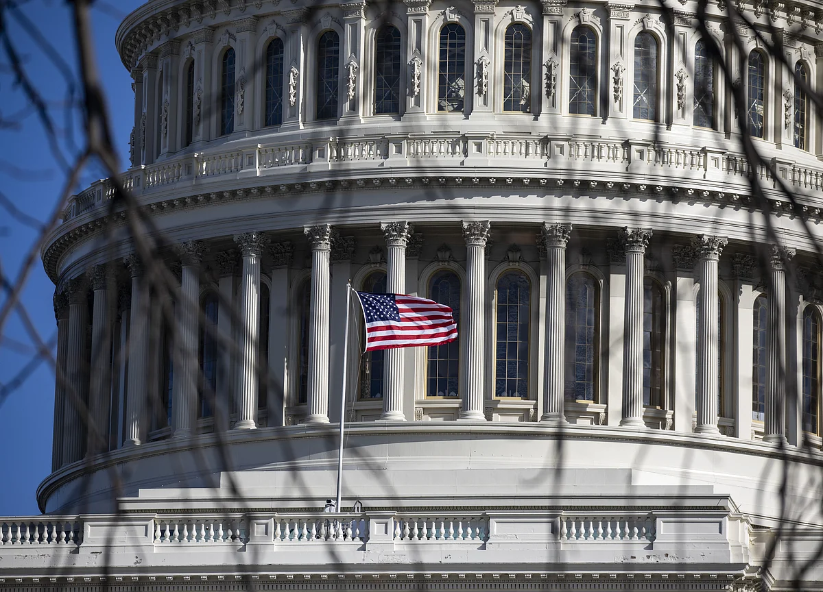 U.S. Shutdown at Day 32 as Democrats Vow to Reject Trump Offer
