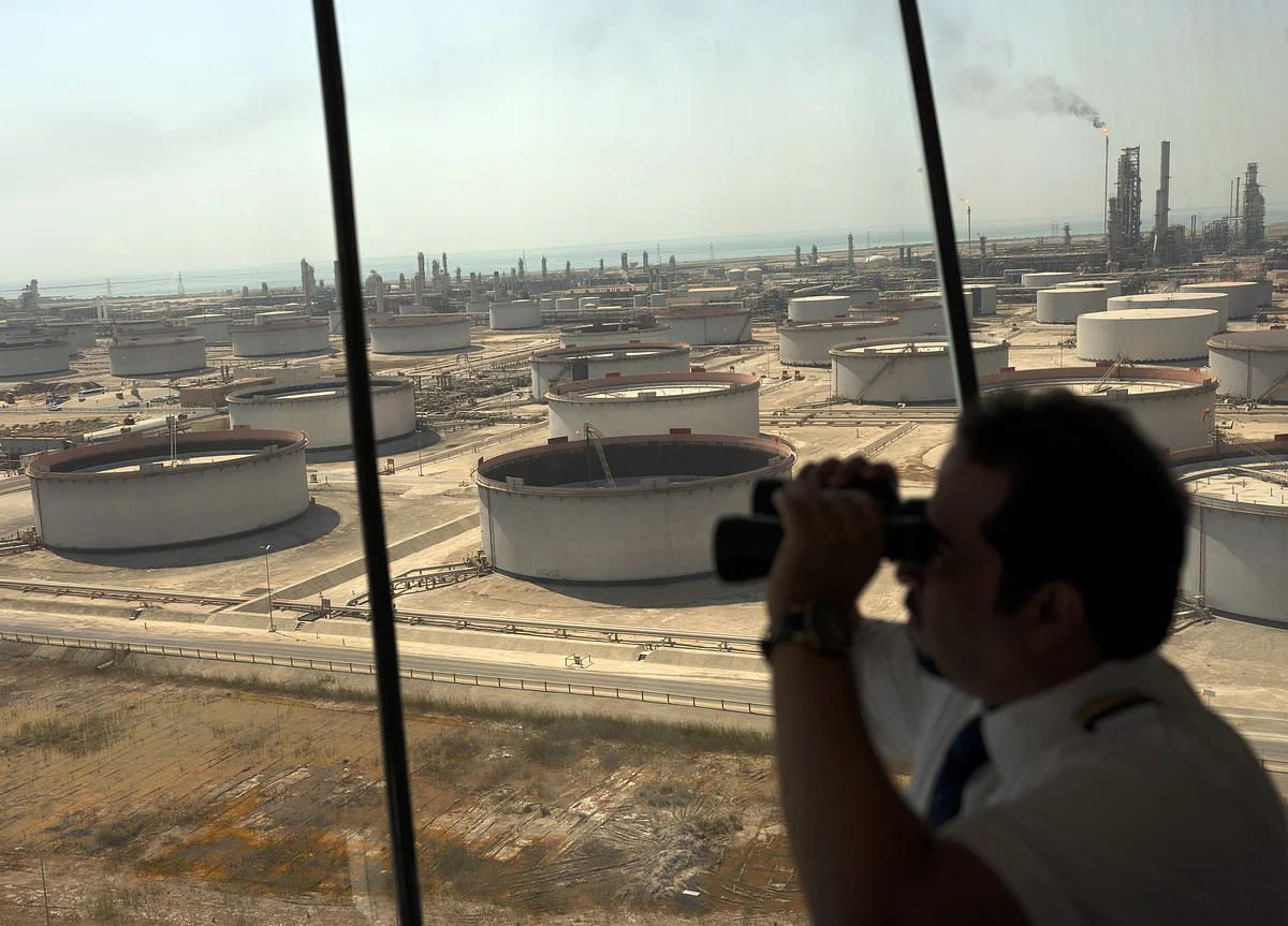High Oil Prices Send U.S. Refiners Scouring for Alternatives