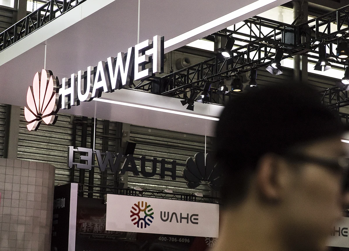 U.S. Charges Huawei With Stealing Trade Secrets, Bank Fraud