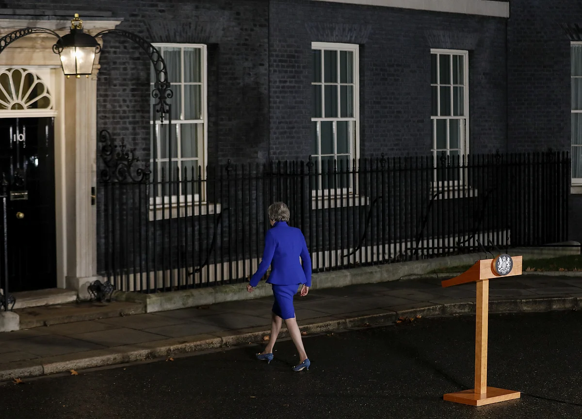 Theresa May Gives Up on Cross-Party Talks to Fix Brexit, Sources Say