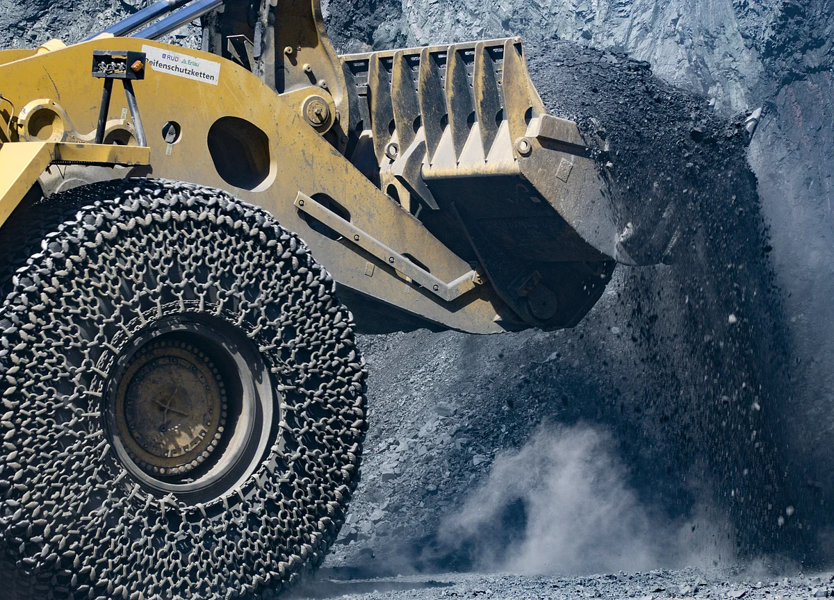 Weak Demand, Liquidity Issues Weigh On Iron Ore Prices, Says NMDC